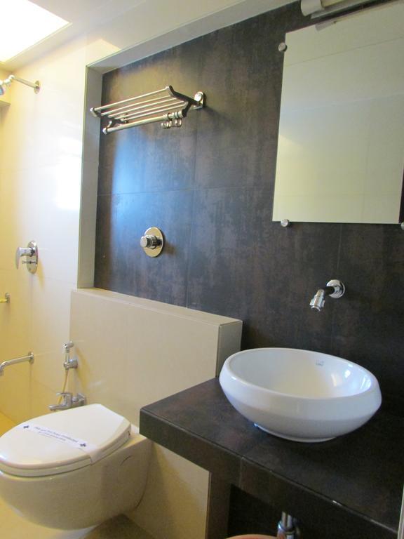 Hotel Mourya Residency Thane Ngoại thất bức ảnh