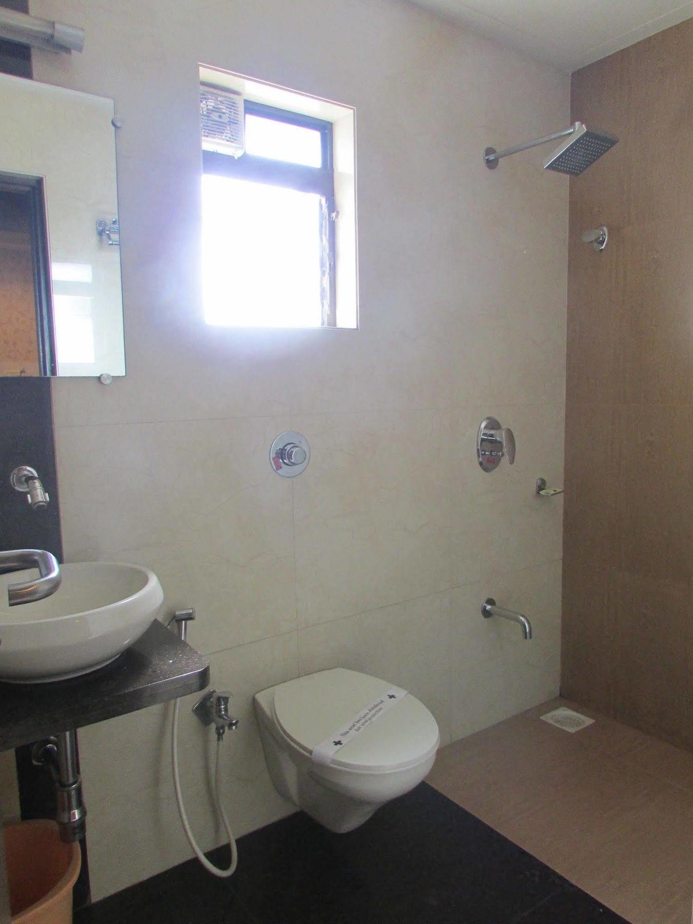Hotel Mourya Residency Thane Ngoại thất bức ảnh
