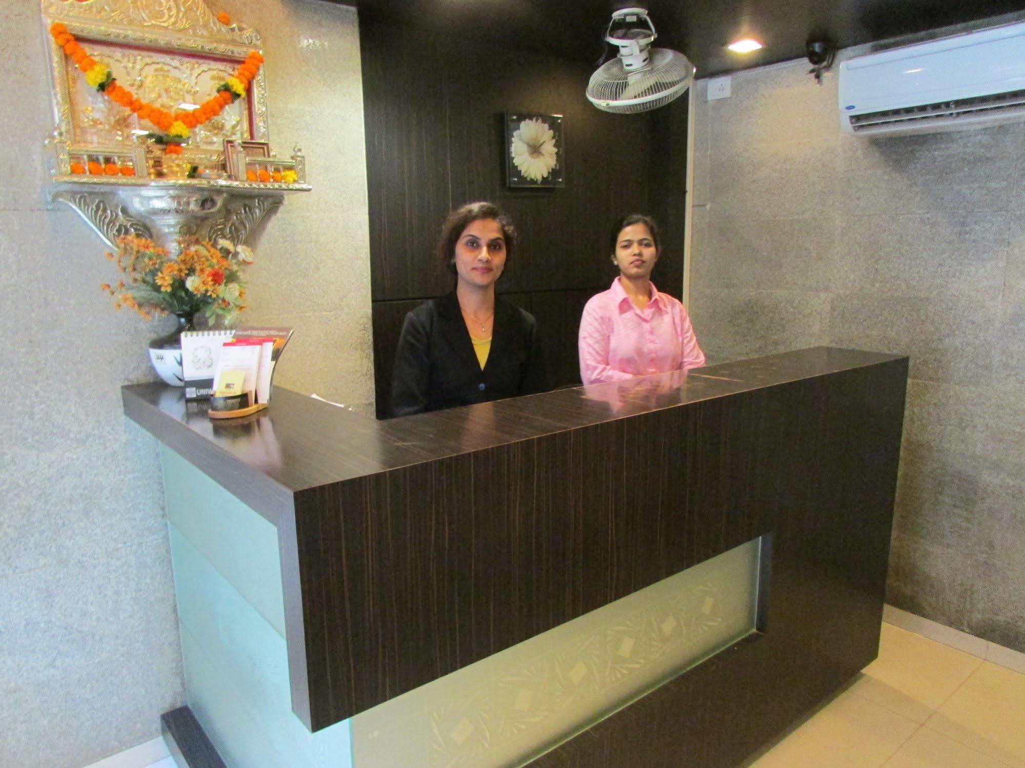 Hotel Mourya Residency Thane Ngoại thất bức ảnh