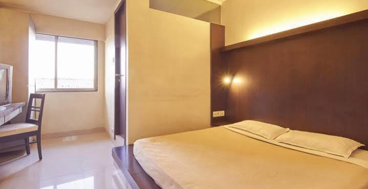 Hotel Mourya Residency Thane Ngoại thất bức ảnh