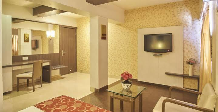 Hotel Mourya Residency Thane Ngoại thất bức ảnh